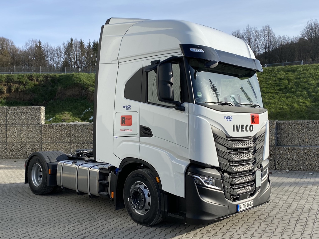 Iveco S-Way Standard