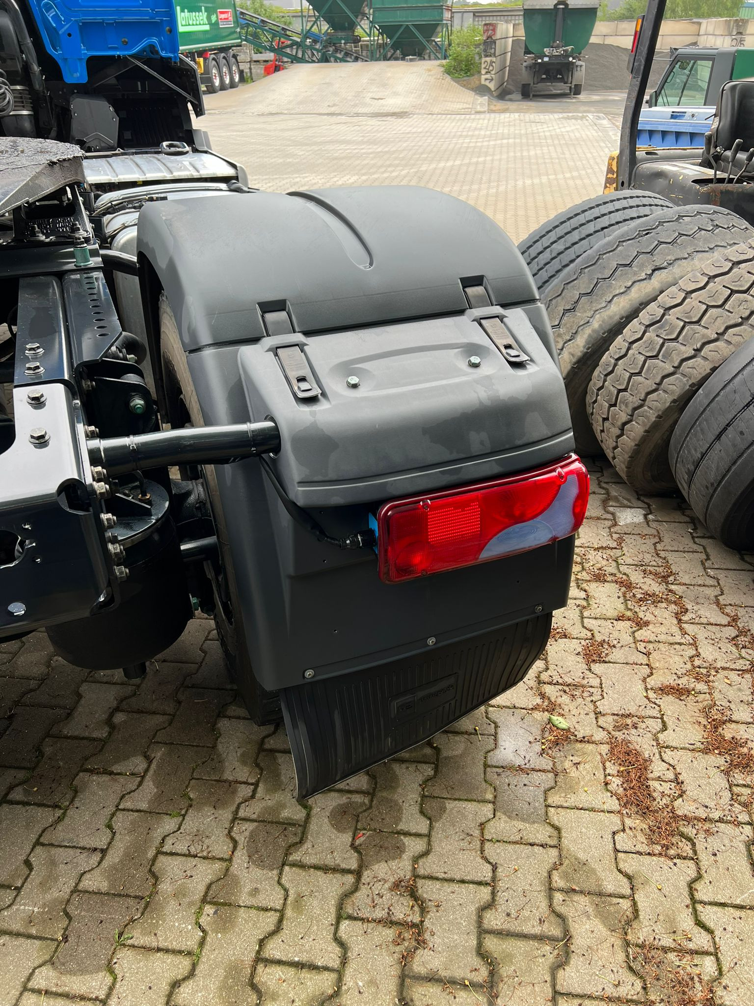MAN_18.470_4x4H_BL_SA_FZG-NR_1047_18