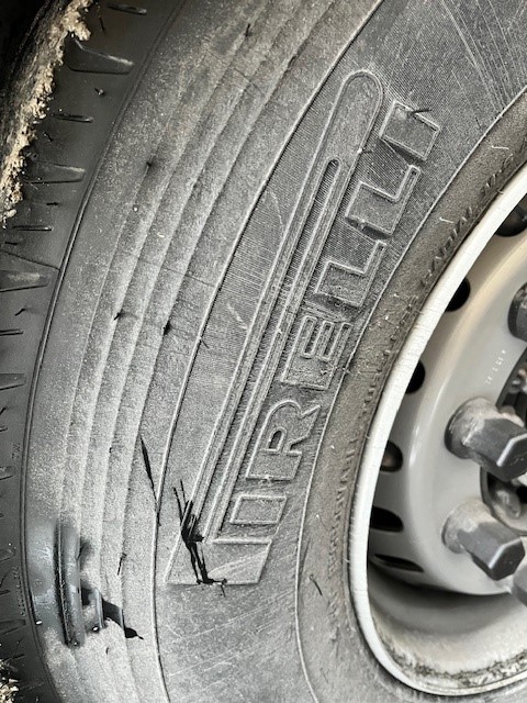 Reifen Pirelli BL-JV 222